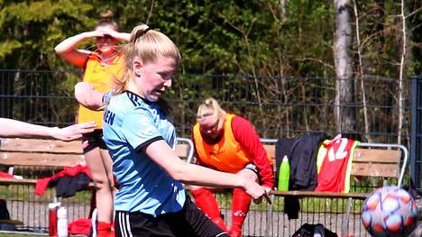 Tilda Pyykkönen teki kaksi maalia FC Nokian hakiessa selvän voiton kotijoukkue LeKi-futiksesta naisten Kolmosessa.