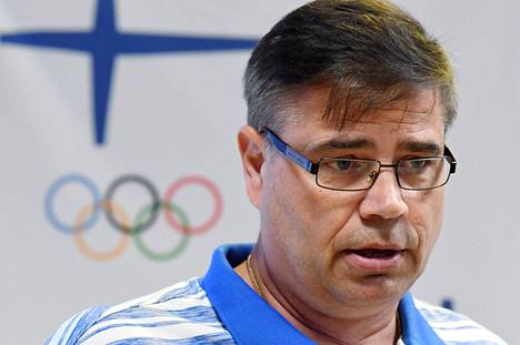 Olympiakomitean huippu-urheiluyksikön johtajan tehtävästä eronnut Mika Lehtimäki  kiistää väitteet fyysisestä kajoamisesta.