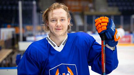 Kasper Simontaival pelasi vielä viime kaudella Tapparassa.