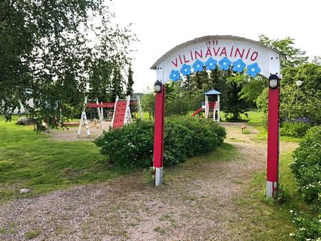Längelmäen MLL:n ja Längelmäen kunta perustivat Vilinävainion leikkikentän yhdessä vuonna 1997.