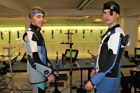 Niko Elonen (vasemmalla) ja Santeri Kenola olivat vireessä Turussa järjestetyissä SM-kilpailuissa.