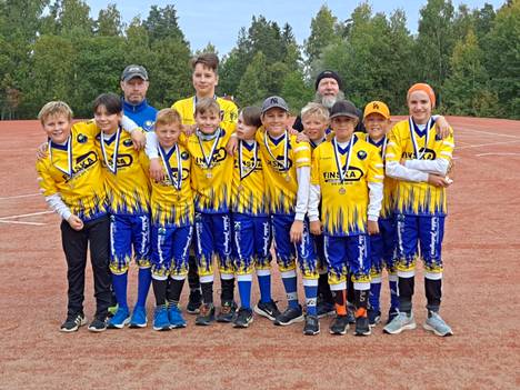 Sastamalan Kumuri palkitsi joukkueet ja pelaajat syksyllä kauden päätteeksi. Tässä E-poikien joukkue.