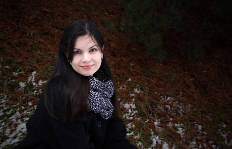 Elina Pitkäkangas voitti tämän vuoden Topelius-palkinnon romaanillaan Sang. Palkinto myönnetään vuosittain korkeatasoiselle nuortenkirjalle. Sang on Pitkäkankaan viides romaani.
