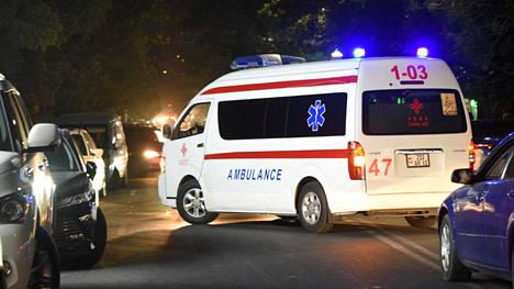 Ambulanssi kuvattiin lähellä asevoimien sairaalaa Armenian pääkaupungissa Jerevanissa tiistaina 13. syyskuuta. 