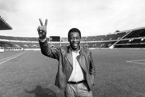 Pelé vieraili Helsingin olympiastadionilla vuonna 1986.