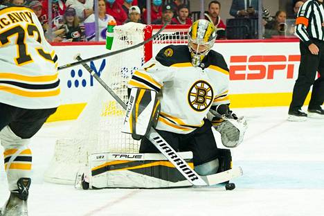 Swayman pelaa Boston Bruinsissa NHL:ssä.