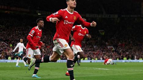 Cristiano Ronaldo hemmotteli viikonloppuna Manchester Unitedin faneja hattutempulla. Tehoja kaivataan myös Mestarien liigassa.