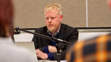Jämijärven kunnanvaltuusto asetti tilapäisen valiokunnan selvittämään kunnanjohtaja Markus Ojakosken luottamusta.