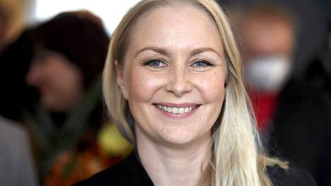 Elokuvaohjaaja Zaida Bergroth valitsee kaunokirjallisuuden Finlandia-voittajan tänä vuonna. 