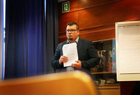 Kanta-Hämeen maakuntajohtaja Toni K. laine esitteli maakunnan hallitusohjelmatavoitteet maanantaina.