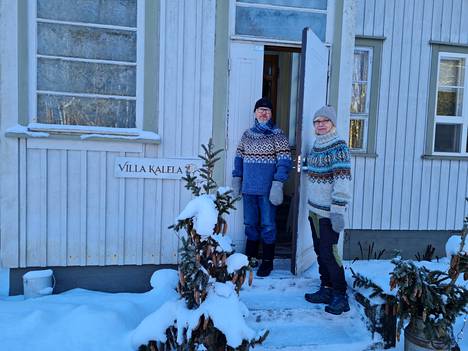 Sirpa Suomela ja Jukka Kangasniemi isännöivät Villa Kalelaa Keikyässä.