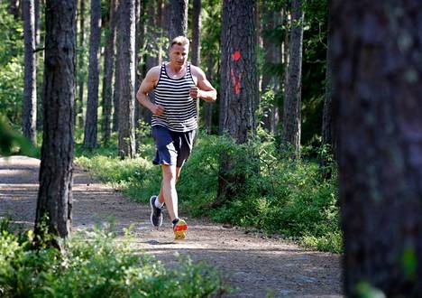 Näistä puuhista eli mieliharrastuksensa juoksulenkkeilyn parista Arto Heiskanen viime loppukesästä hakeutui lääkäriin ja on sen jälkeen ollut kuukausia sairaalahoidossa yhtä mittaa.