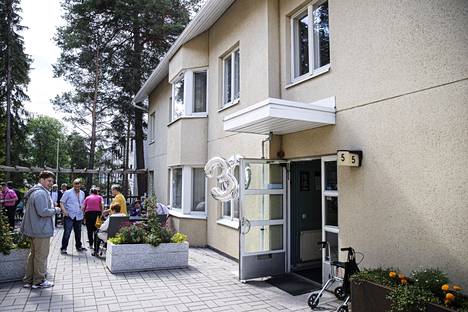 Rongankoti Onkiniemi on koti 15 aikuiselle kehitysvammaiselle. Onkiniemi tarjoaa asukkaille omat yksityiset kodit. Lisäksi rakennuksessa on yhteinen ajanviettotila, jossa muun muassa syödään yhdessä.