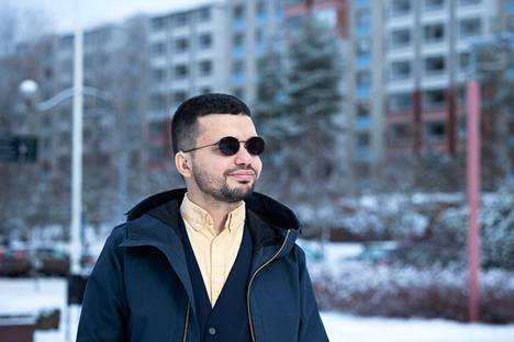 Vuoden 2022 pakolaismies Aladdin Delli Tampereelta juhlii Suomen itsenäisyyttä tiistaina Linnan juhlissa. ”Olen todella iloinen saamastani kutsusta”, hän kertoo.