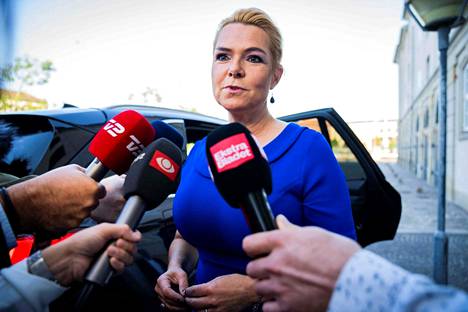 Tanskan entinen maahanmuuttoministeri Inger Stöjberg sai ehdotonta vankeutta linjauksesta, jossa alle 18-vuotiaiden turvapaikkaa hakevien pariskuntien ei sallittu majoittua yhdessä. Stöjberg kuvattiin Kööpenhaminassa syyskuussa 2021.