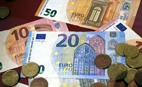 EU-komissio arvioi, että euroalueen talous kasvaa tänä vuonna 0,9 prosenttia.