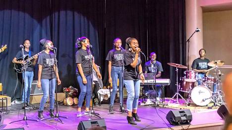 Gospel- ja ylistysmusiikkia ohjelmistossaan pitävä Hillside Band on kotoisin Nairobista.