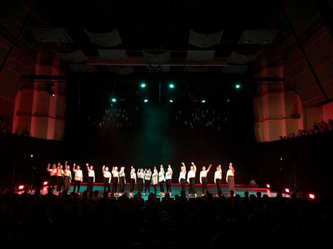 Sun Tanssistudion näytös järjestetään Promenadi-salissa. Arkistokuva vuoden 2019 esityksestä. 
