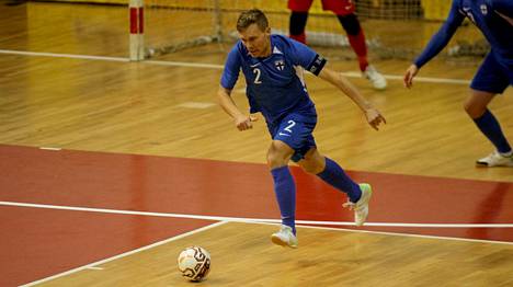 Suomen kapteeni Panu Autio oli vauhdissa perjantaina, kun Serbia löi Suomen kotikentällään 1–0.