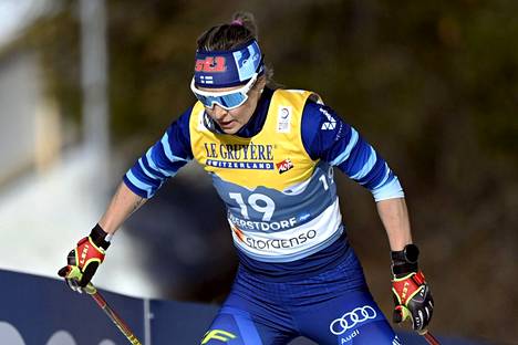 Riitta-Liisa Roponen olisi ollut yksi hiihtäjistä, jotka olisivat voineet tarvita lisää kisoja olympianäyttöjen antamiseen. Kuva MM-kisoista 2021.