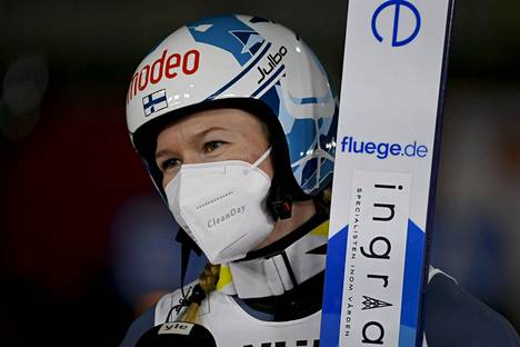 Julia Kykkänen Oberstdorfissa Saksassa maaliskuussa 2021.