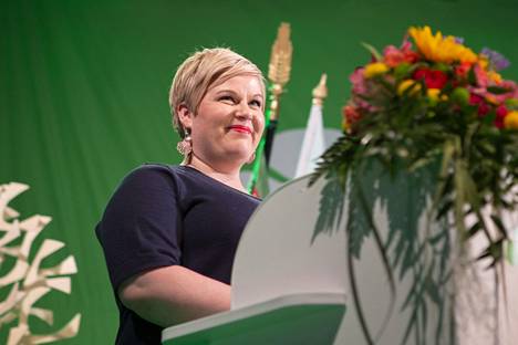 Annika Saarikko keskustan puoluekokouksessa 11. kesäkuuta.