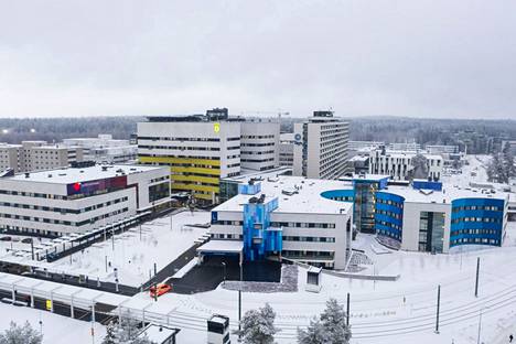 Pirkanmaan sairaanhoitopiirin valtuusto kokoontui viimeisellä viikollaan käsittelemään taseensa alijäämän kattamista. Tampereen yliopistollinen sairaala kuvattiin 13. joulukuuta 2021. 