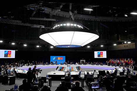 Naton nykyiset 30 jäsenmaata aloittivat kokouksensa torstaina Madridissa.