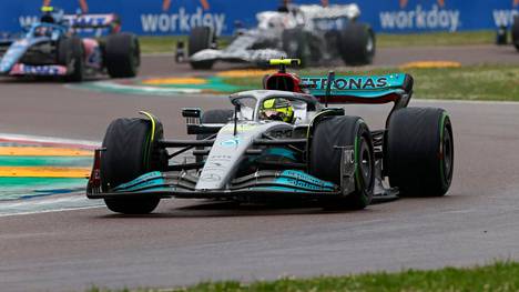 Seitsenkertaisen maailmanmestarin Lewis Hamiltonin kausi on alkanut vaisusti. 
