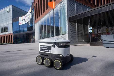 Tältä S-ryhmän kuljetusrobotti näytti viime vuonna Espoossa.