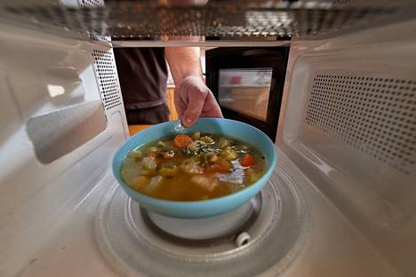 Lämmittipä ruoan mikrossa, pannussa tai uunissa, kuumentaminen vaikuttaa ruoan ravintosisältöön. 