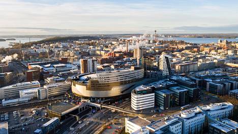 Tältä Nokia-areena ja Tampereen keskusta näytti aurinkoisessa säässä maanantaina 22. marraskuuta. 