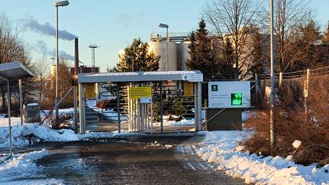 UPM:n Rauman paperitehtaalla alkoi lakko 1. tammikuuta 2022. 
