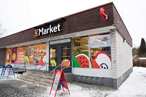 Kalkun K-marketissa on voinut altistua koronalle viikolla 4. Arkistokuva kaupasta on vuodelta 2017.