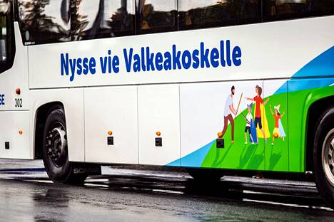 Mielipidekirjoituksen kirjoittaja on laskenut, kuinka paljon halvemmaksi tulee käyttää Nysseä kuin henkilöautoa työmatkoihin Valkeakoski–Tampere-välillä.