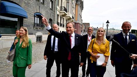 Vähemmistöhallitukseen kuuluu Löfvenin sosiaalidemokraattien lisäksi ympäristöpuolue.