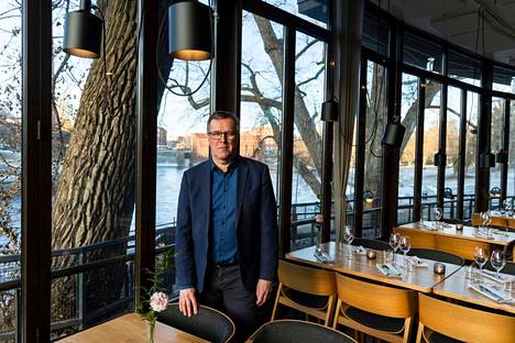 Pirkanmaan Osuuskaupan toimitusjohtajan tehtävät jättävä Timo Mäki-Ullakko kertoi maanantaina yhtiönsä historiallisesti tuloksesta. Liikevaihto ylitti ensimmäisen kerran miljardi euroa.