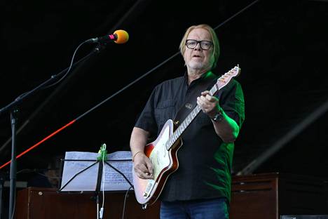 Heikki Silvennoinen esiintyi kesällä Helsinki Blues Festivalissa. 