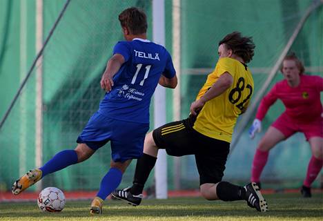 Miesten kutosdivarissa jalkapalloa pelaa kaksi sastamalalaisjoukkuetta, FC Vapsi ja Tyrwään Palloseura. Tässä Vapsin vieraana NoPS Nokialta viime vuoden elokuussa.