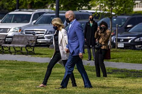 Joe Biden ja Jill Biden kuvattiin lauantaina Washingonissa.