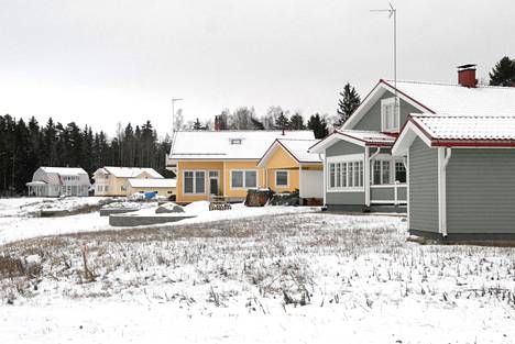 Sähkön hinta on arvoitus tulevana talvena. Tulisijallinen koti tullee monin paikoin tarpeeseen.  