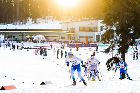 SM-hiihdot käynnistyivät perjantaina. Elsa Torvinen vei joukkoa.