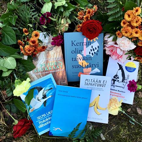 Tämän vuoden Kodiksamia-ehdokkaat ovat kaikenkirjavaa joukkoa Nobel-palkitusta kirjailijasta omakustanteen julkaisevaan esikoiskirjailijaan. Mukana on myös ukrainalaisen Andrei Kurkovin romaani Kuolema ja pingviini.