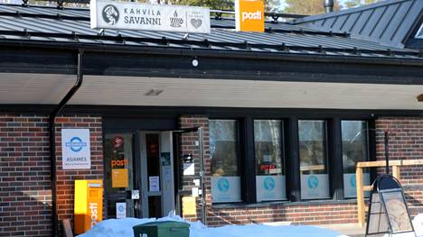 Postin palvelupiste lakkasi Multialla lokakuussa 2021. Sen jälkeen postipalvelut kunnassa ovat olleet Postin pakettiautomaatin ja kirjepostilaatikoiden varassa.