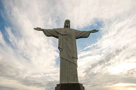 Kristus-patsas Rio de Janeirossa on 38 metriä korkea. 