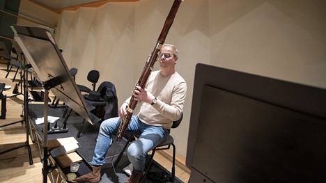 Porilainen Antti Pakkanen on soittanut Pori Sinfoniettassa yli kolmenkymmenen vuoden ajan. 
