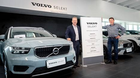 Harri Mylläri ja Marko Sillanpää pystyvät tarjoamaan valikoitujen Volvo Selekt -vaihtoauton ostajalle huolettomuutta.