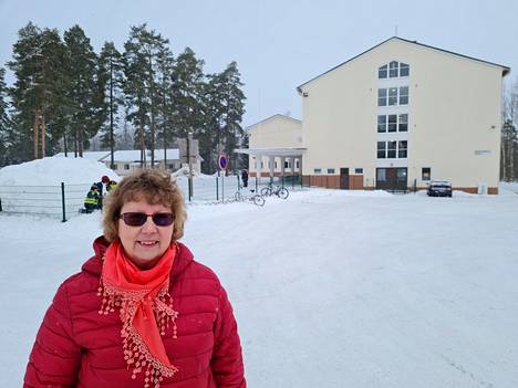 Pirjo Raunio nostaa koulutuksen yhdeksi Sastamalan tulevaisuuden ja elinvoiman kannalta merkittävimmäksi asiaksi. Kuva otettiin Kiikan koululla.