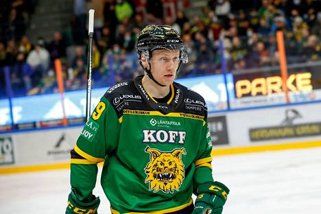 Juuso Pulli on pelannut tällä kaudella kolme liigaottelua Ilveksessä.