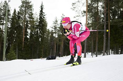 Vieremän Koiton Kerttu Niskanen voitti naisten 30 km perinteisen hiihtotavan Suomen mestaruuden Rovaniemen SM-hiihdoissa.